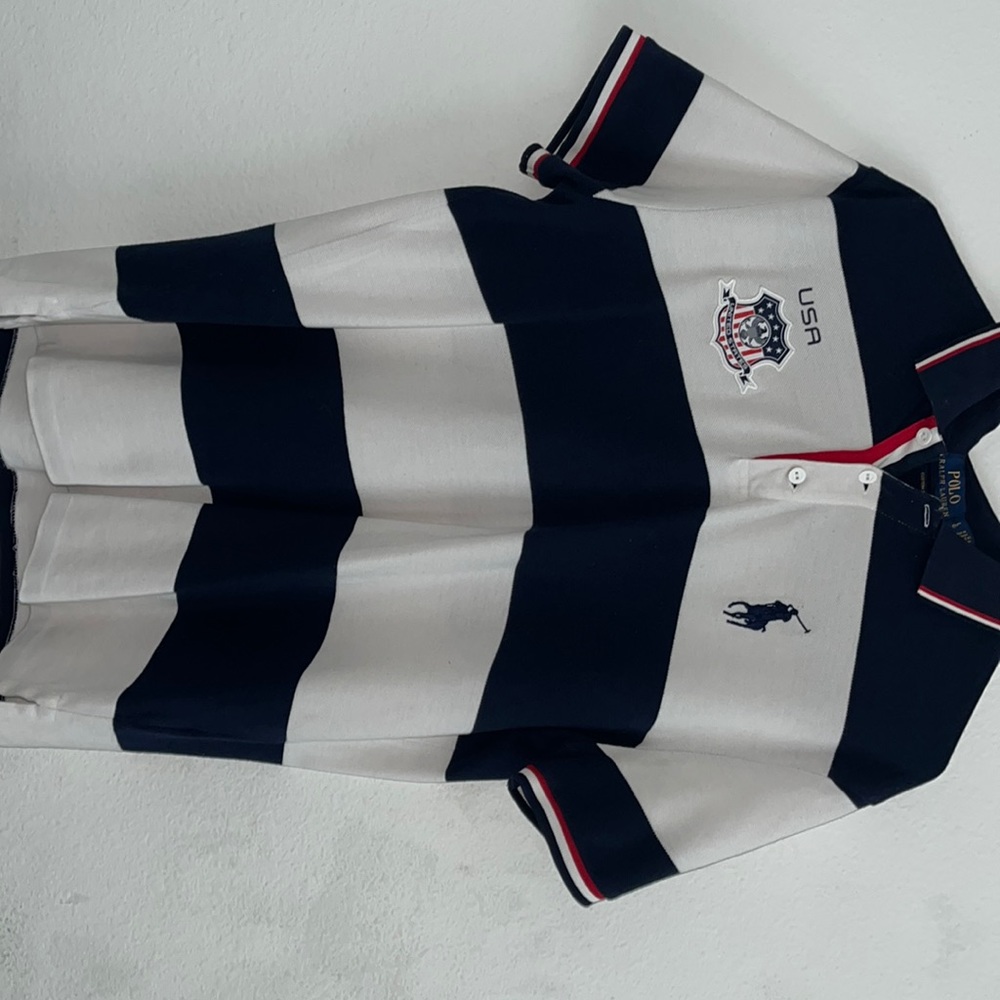 I am selling a polo Ralph Lauren shirt